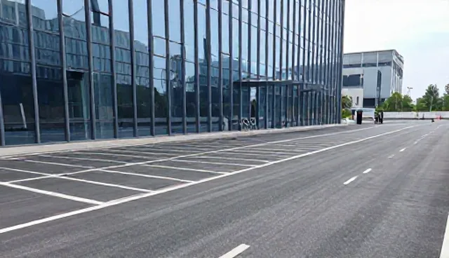 批量生产制造中如何选择道路标线设备？