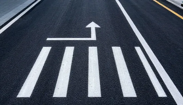 批量道路标线设备:选择集中式还是分散式部署
